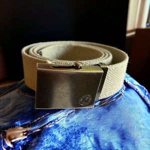 🌞Summer Clearance Levi Strauss & Co Men’s Canvas Belt Khaki SilverTone Buckle